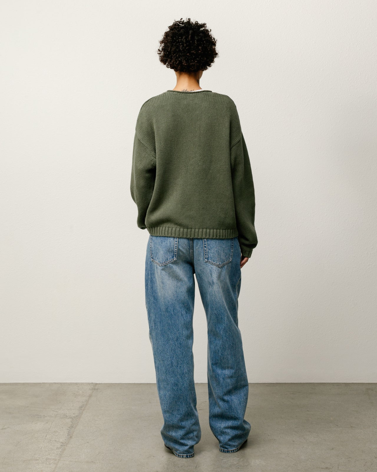 ROLL V NECK SWEATER